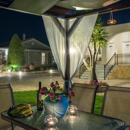 Mystic Garden Apartments Zakynthos Town Exterior photo